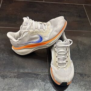 Nike White and Blue Sneakers with Orange Accents